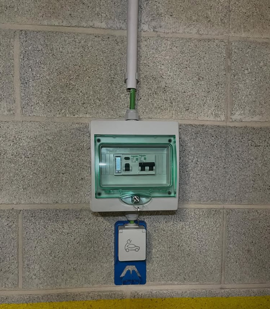 Quadro de proteção e tomada Mode 3